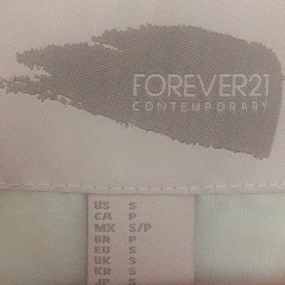 Forever 21 faux fur vest - Picture 3 of 5